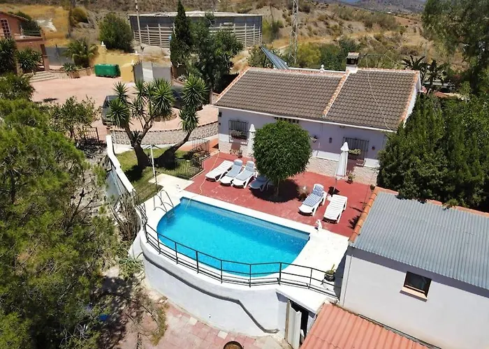 Escapada Rural Con Encanto Y Piscina En Cartama