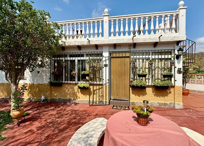 Escapada Rural Con Encanto Y Piscina En Cartama